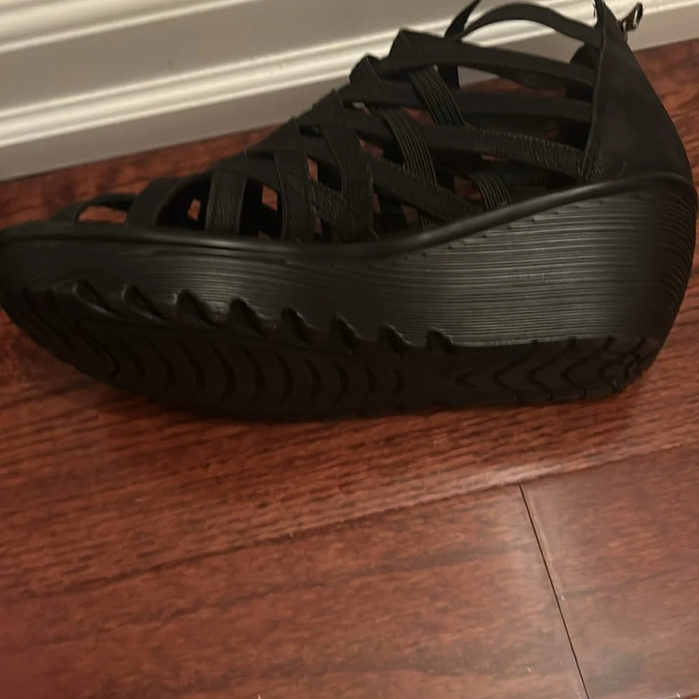 Skechers Black Crisscross Gladiator Sandals